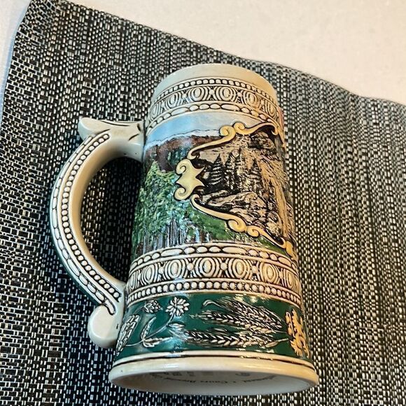 Coors brewing Company Brazil  1990 edition raised ceramic beer mug 1935 print - Picture 3 of 7